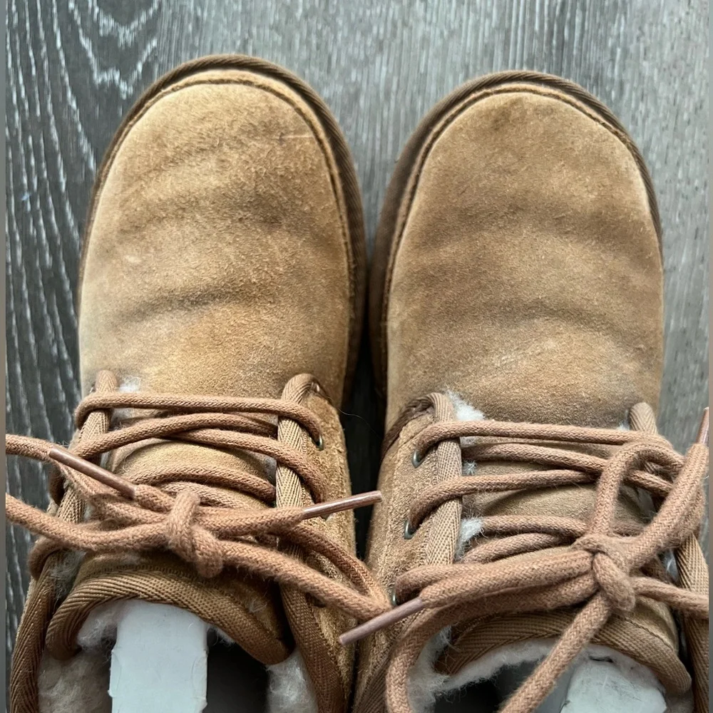 UGG Chestnut Neumel Lined Boots Kids‎ size 6